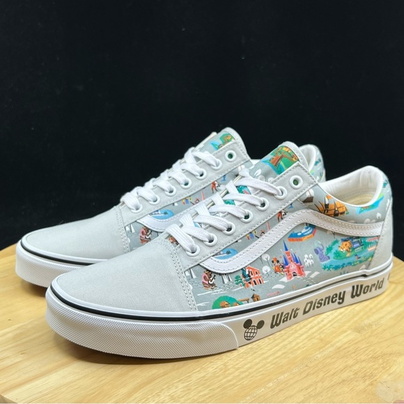VANS x Walt Disney World 50th Anniversary Old Skool Shoes Men's - Size 10 NWT - Picture 2 of 10